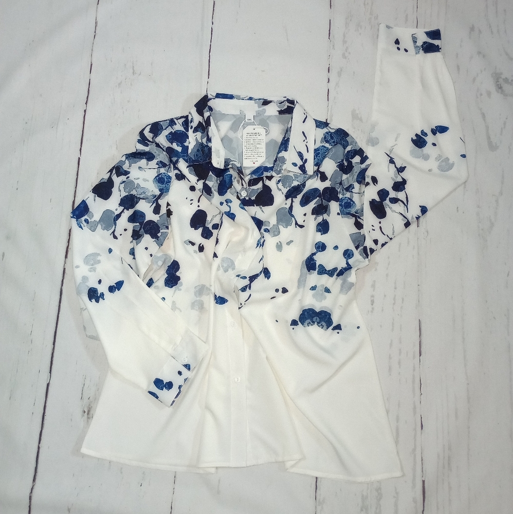 NWT White Blue Floral Ivy Button Up Long Sleeve Shirt